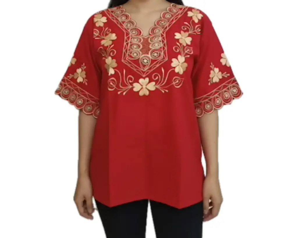 Blusa rojo con detalles en bordado