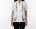 Blusa blanca con flores de colores laterales - Modelo 13