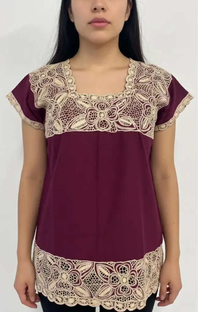 Blusa vino bordado flores doradas