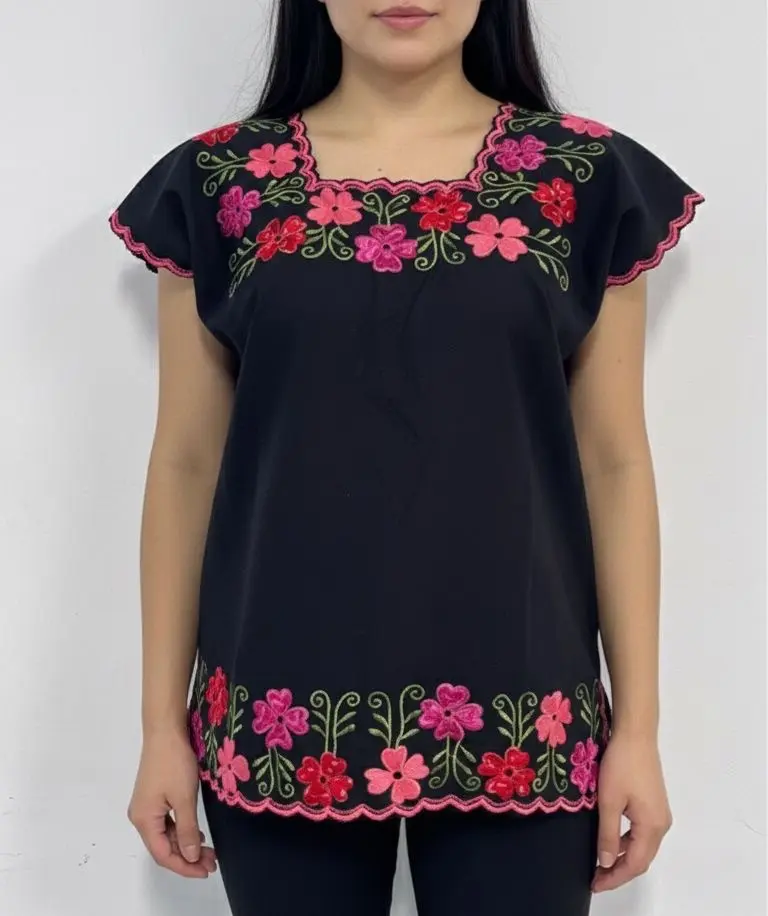 [BLS-CUA-M11] Blusa Negra con bordado rosa y flores rojas