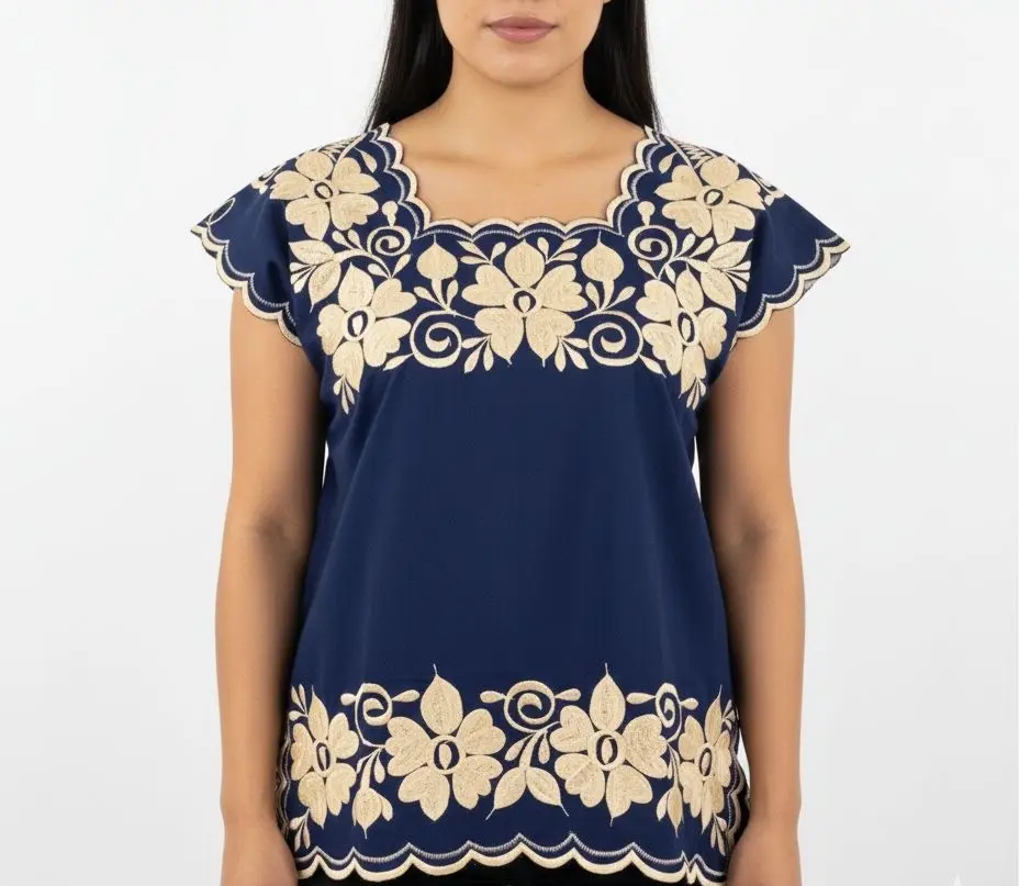 Blusa azul marino con flores doradas grandes