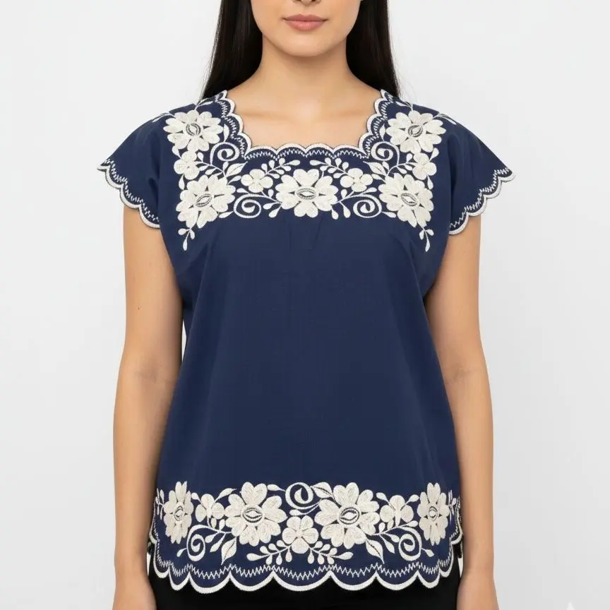 Blusa color azul con bordado blanco