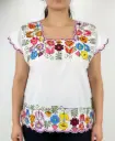 Blusa recta blanca bordado multicolor