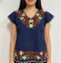 Blusa azul marino con bordes amarillos y flores