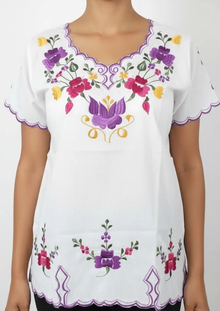 Blusa blanca bordada de flores con bordes de color (Morado)