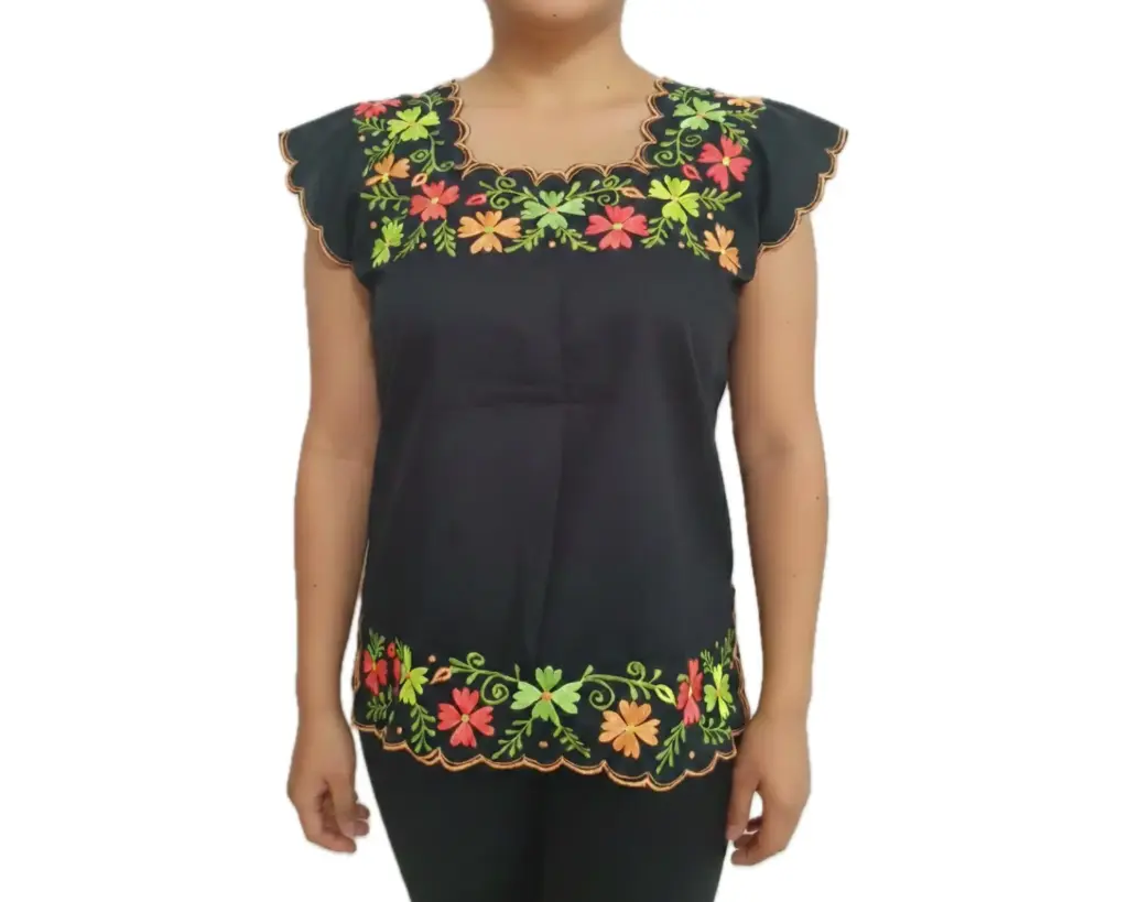 Blusa negra con flores borde naranja