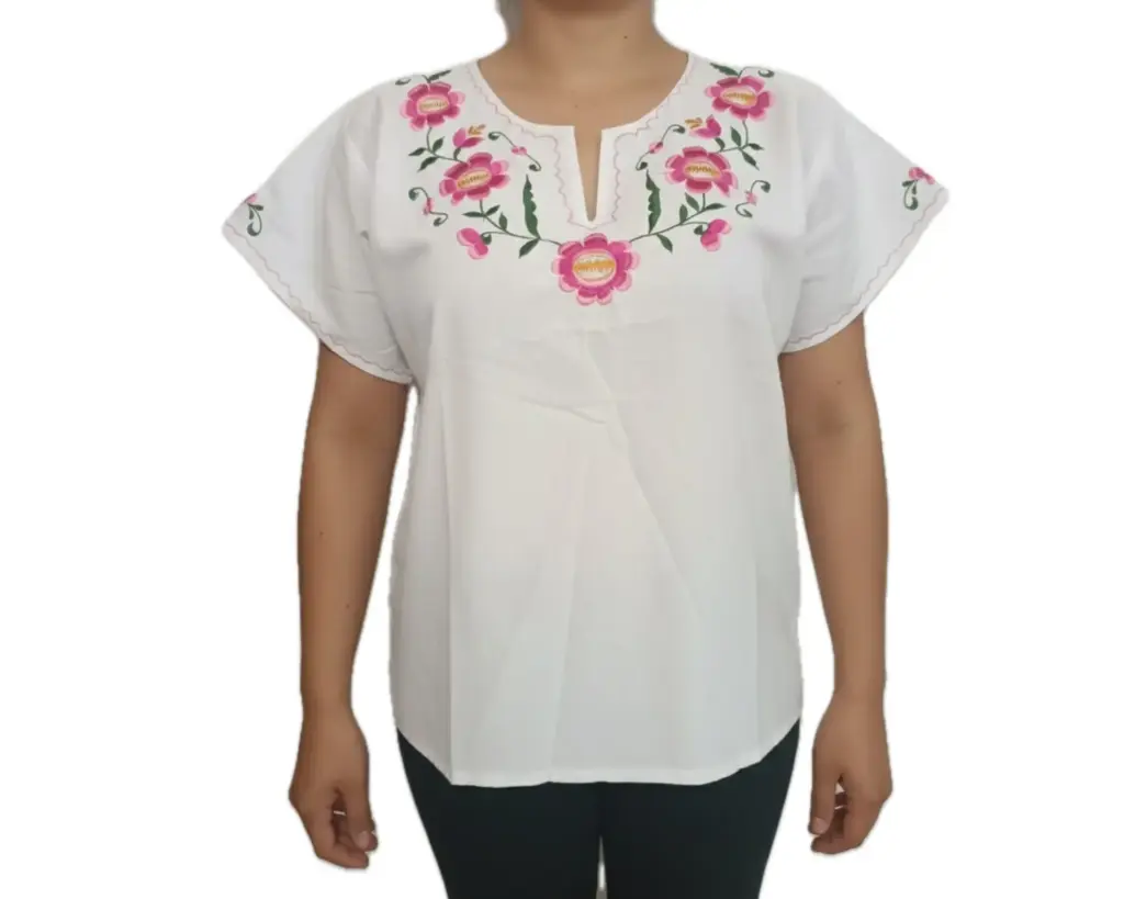 Hipil Blanca con bordes rosas