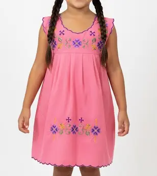 Vestido rosa con flores moradas