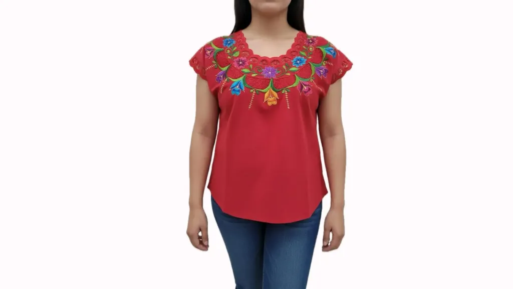 [BLS-VAL-M18] Blusa tipo hipil yucateca roja con bordados multicolores en variedad de flores